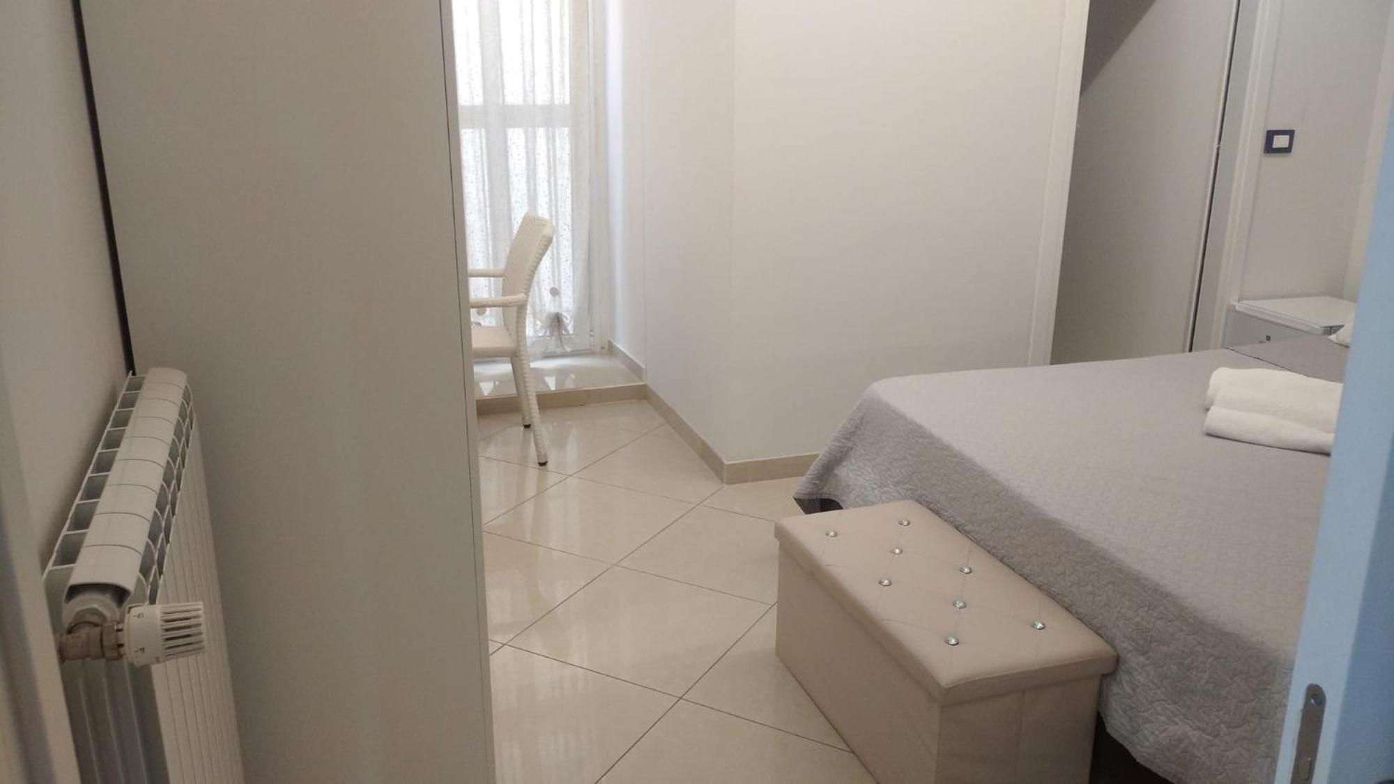 Kimia Home, Centro Модуньо Номер фото